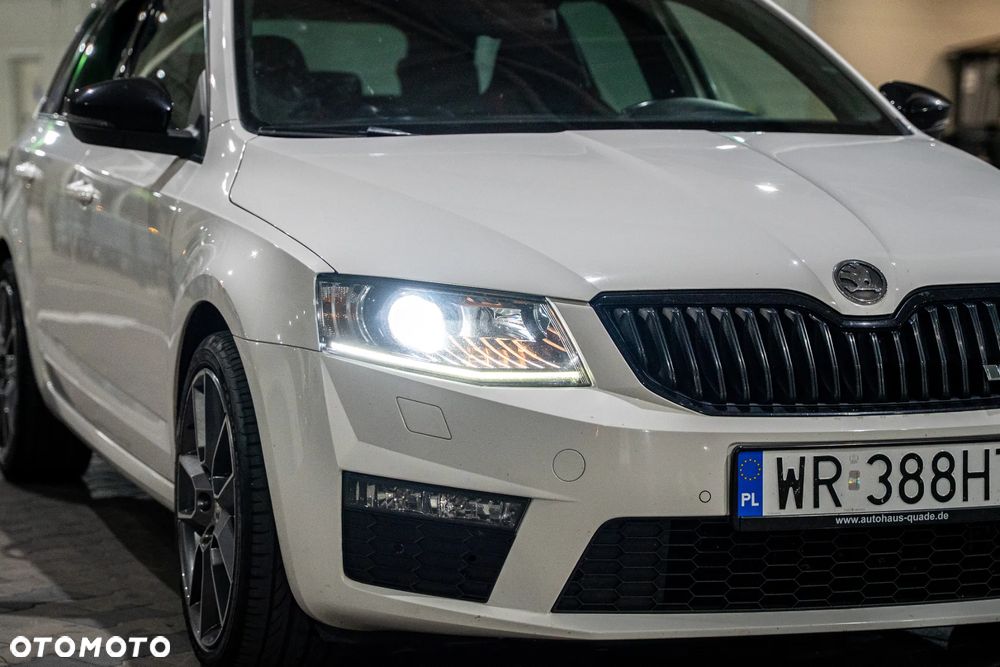 Skoda Octavia 2.0 TSI RS - 11