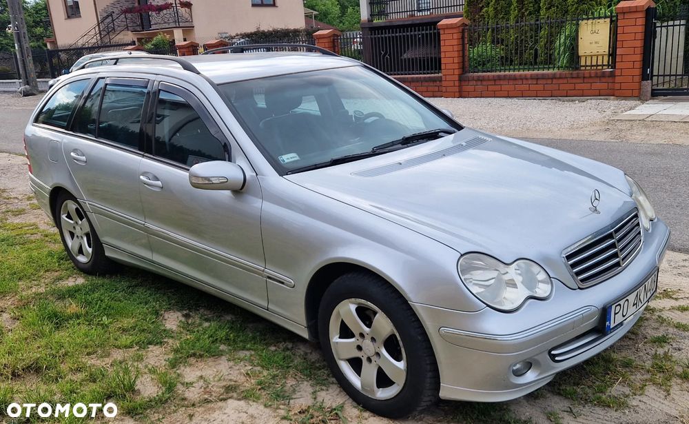Mercedes-Benz C-Class 2005 photo 3