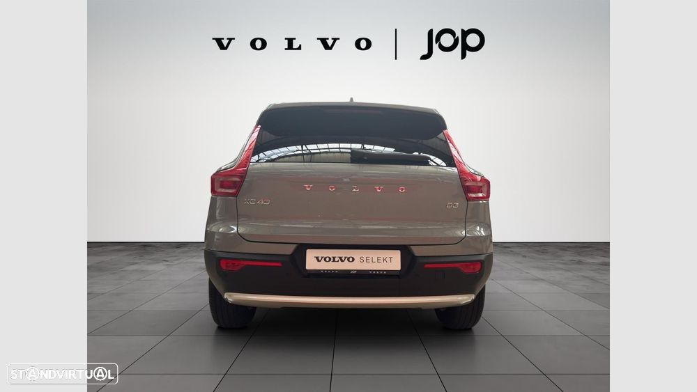 Volvo XC 40 2.0 B3 Essential - 4