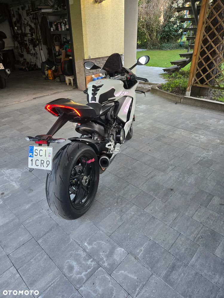 Ducati Panigale V2 - 4
