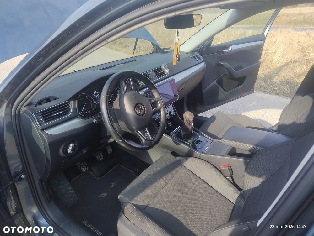 Skoda Superb 2.0 TDI Ambition - 9