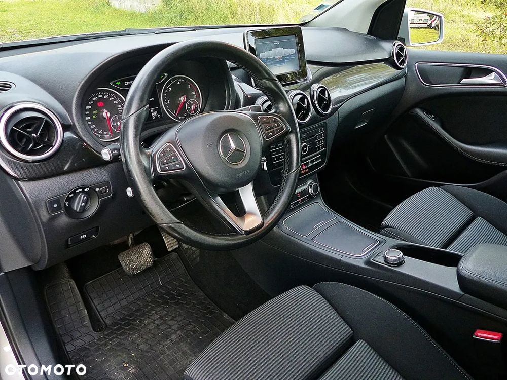 Mercedes-Benz Klasa B 180 (CDI) d 7G-DCT Style - 18