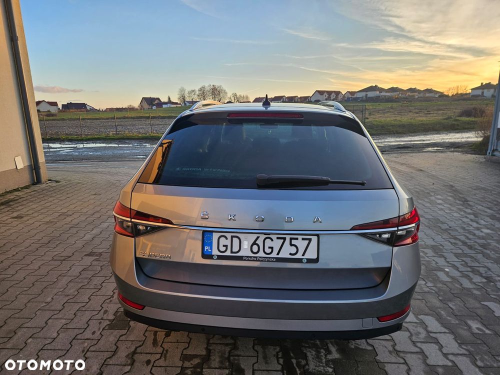 Skoda Superb 2.0 TDI Style DSG - 4