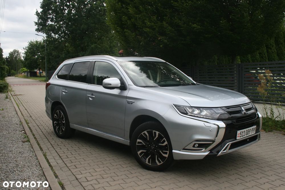 Mitsubishi Outlander - 22