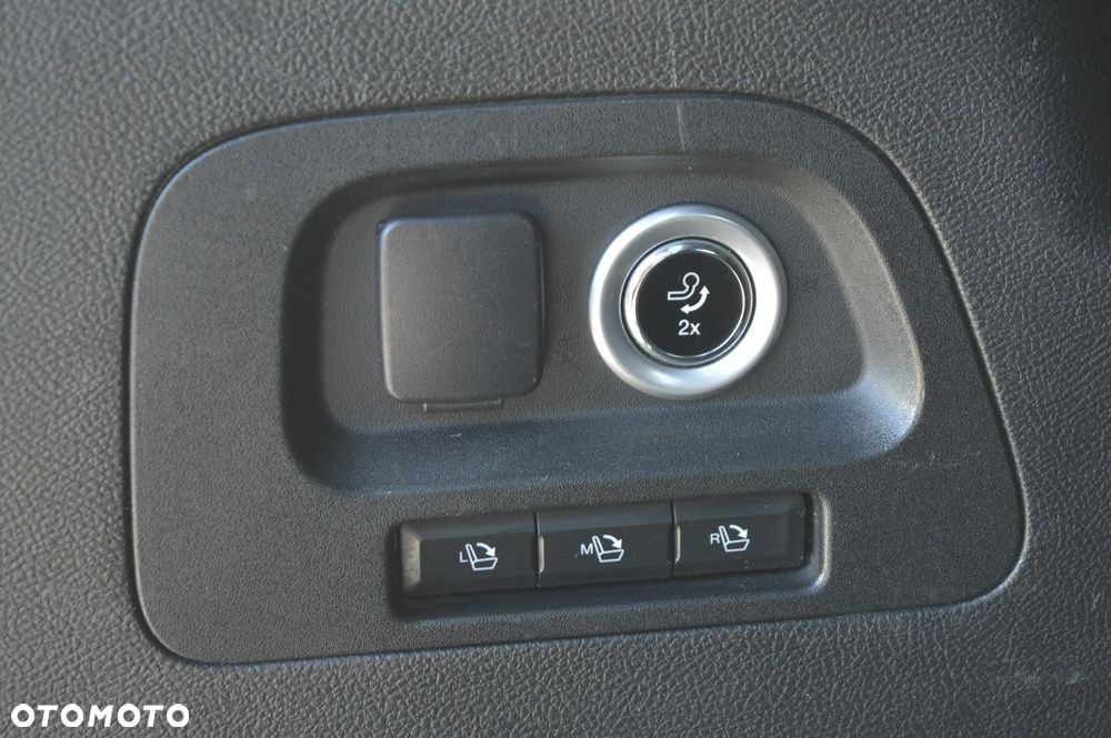 Ford S-Max - 7