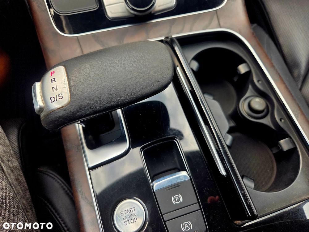 Audi A8 4.2 TDI L Quattro - 10