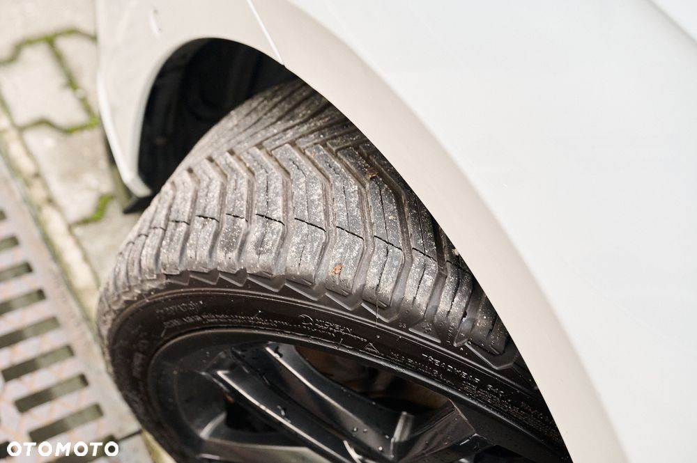 Volkswagen Golf - 17