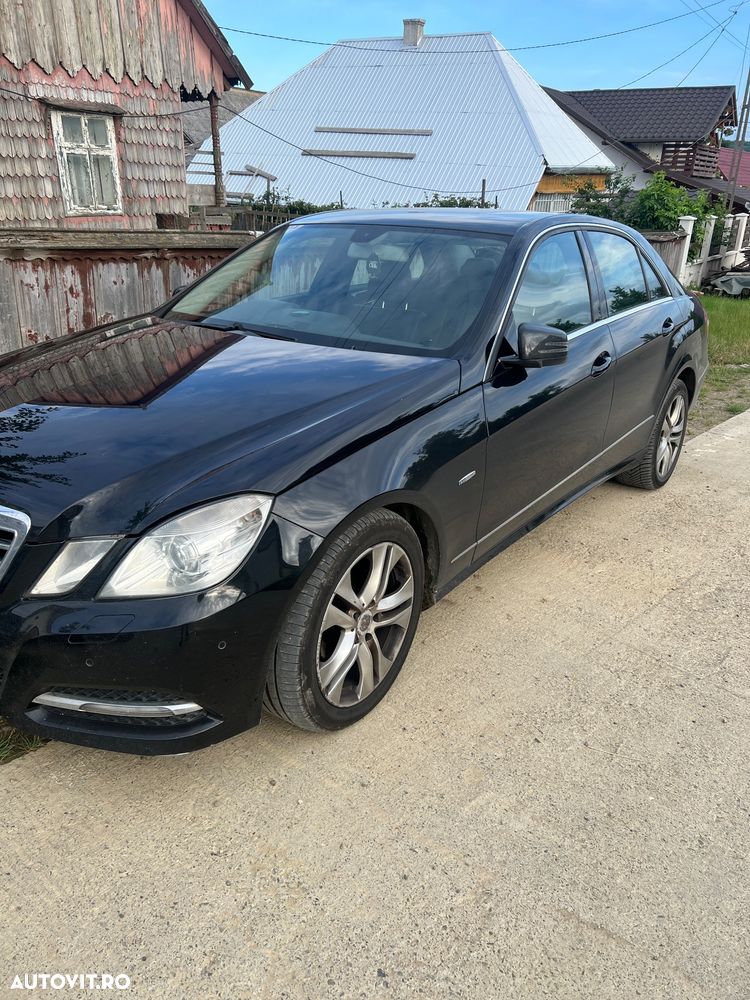 Mercedes-Benz E 220 CDI DPF BlueEFFICIENCY - 4