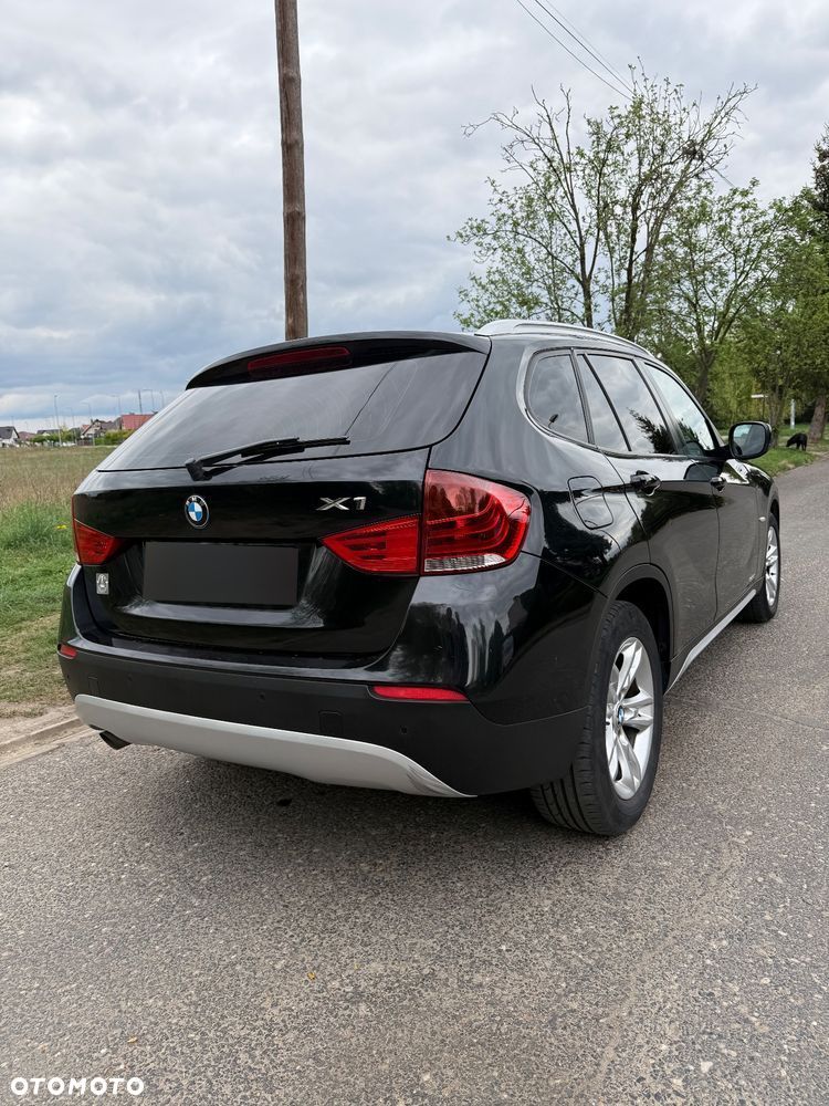 BMW X1 sDrive18d - 11