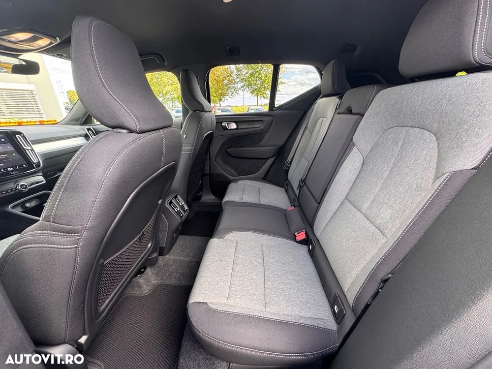 Volvo XC 40 B3 AT FWD MHEV Plus Dark - 7