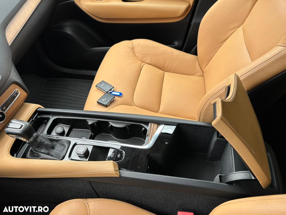 Volvo XC 90 D5 AWD Geartronic Inscription - 32