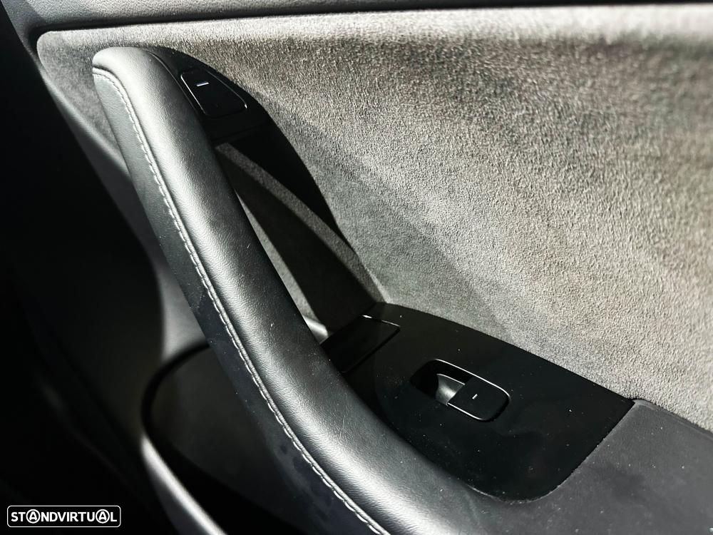 Tesla Model 3 Performance Dual Motor AWD - 36