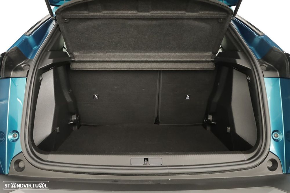 Peugeot 2008 1.2 PureTech Allure - 24