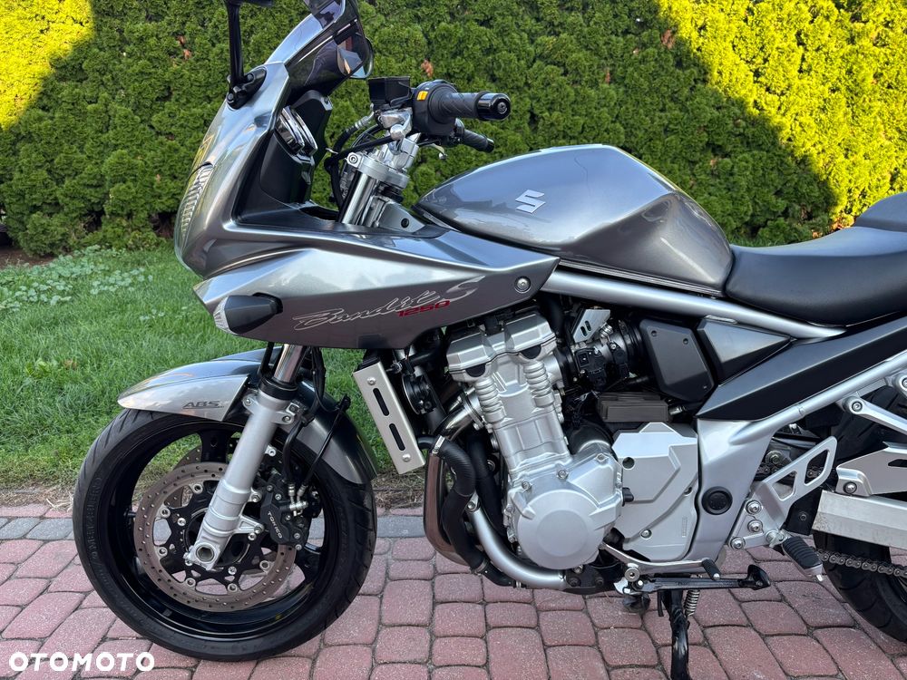 Suzuki Bandit - 22