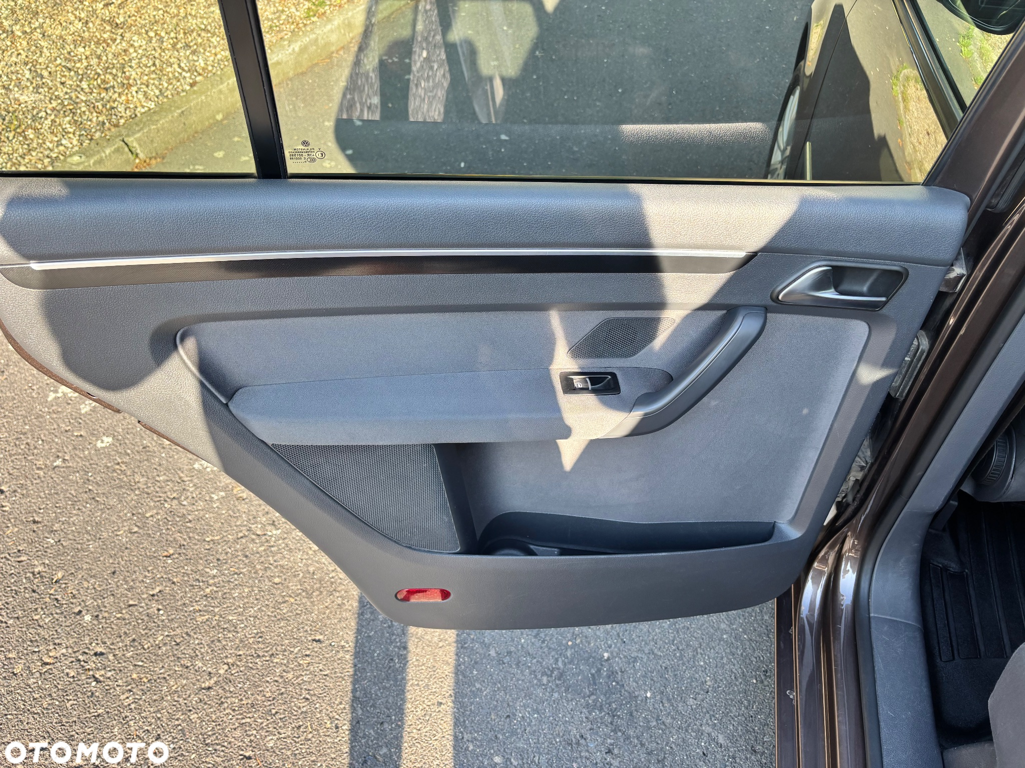 Volkswagen Touran 2.0 TDI DPF Highline - 18