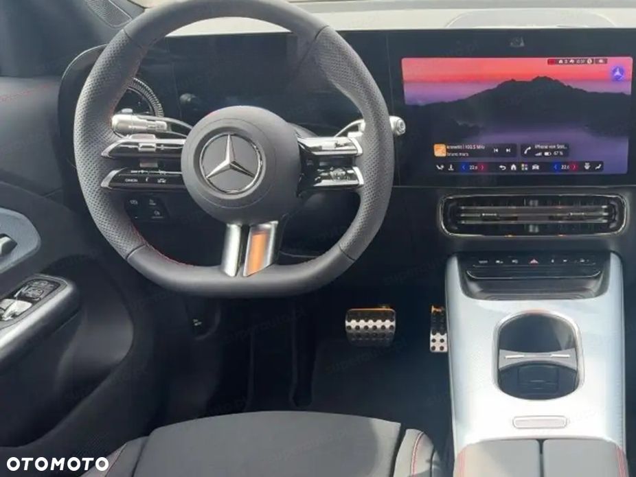 Mercedes-Benz GLB 200 mHEV 8G-eDCT - 9
