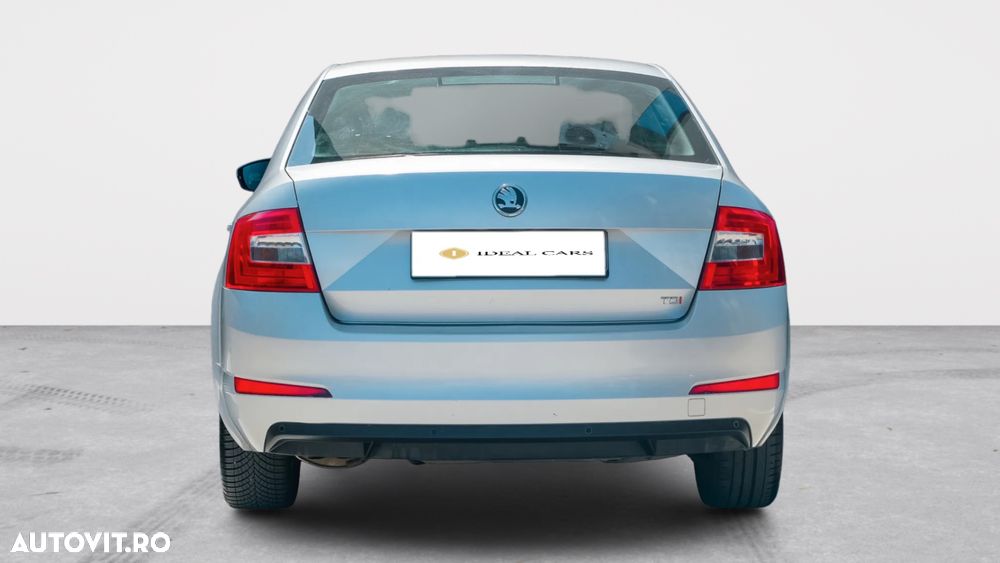 Skoda Octavia 2.0 TDI ELEGANCE DSG - 5