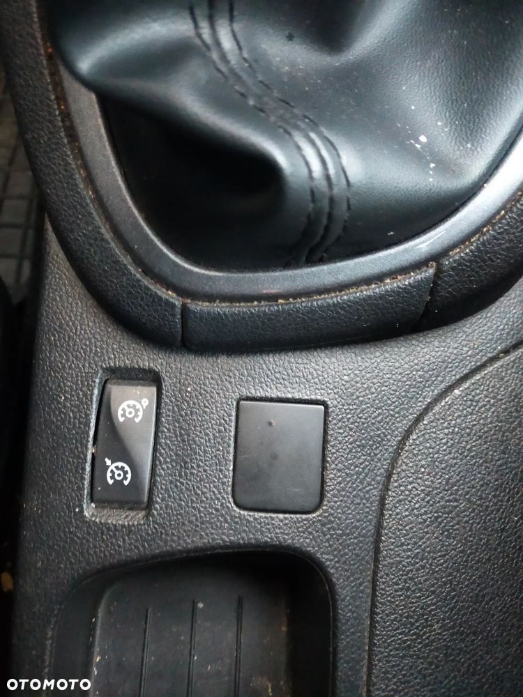Renault Clio 1.2 16V Limited - 12
