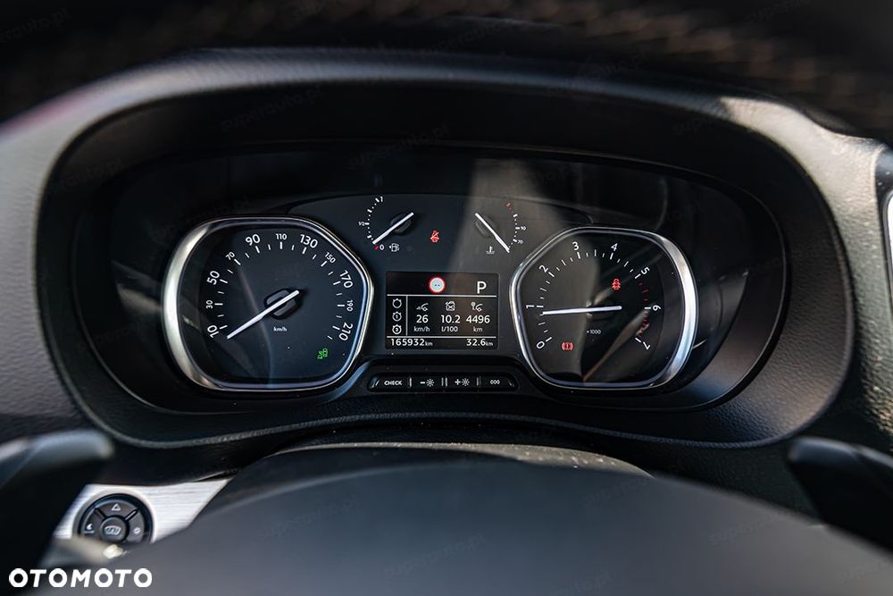 Peugeot Traveller - 24