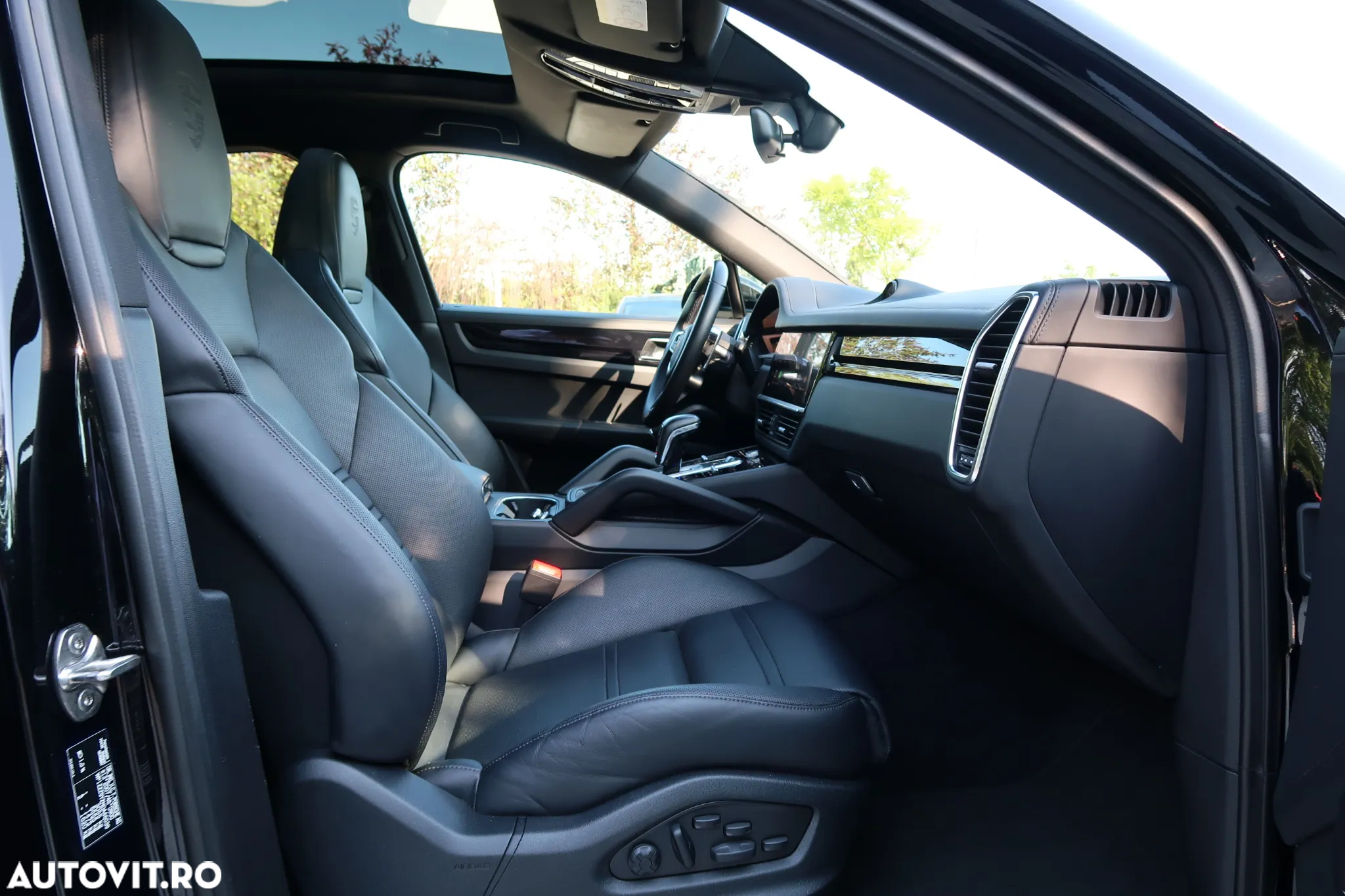 Porsche Cayenne Coupe E-Hybrid Tiptronic S Platinum Edition - 12