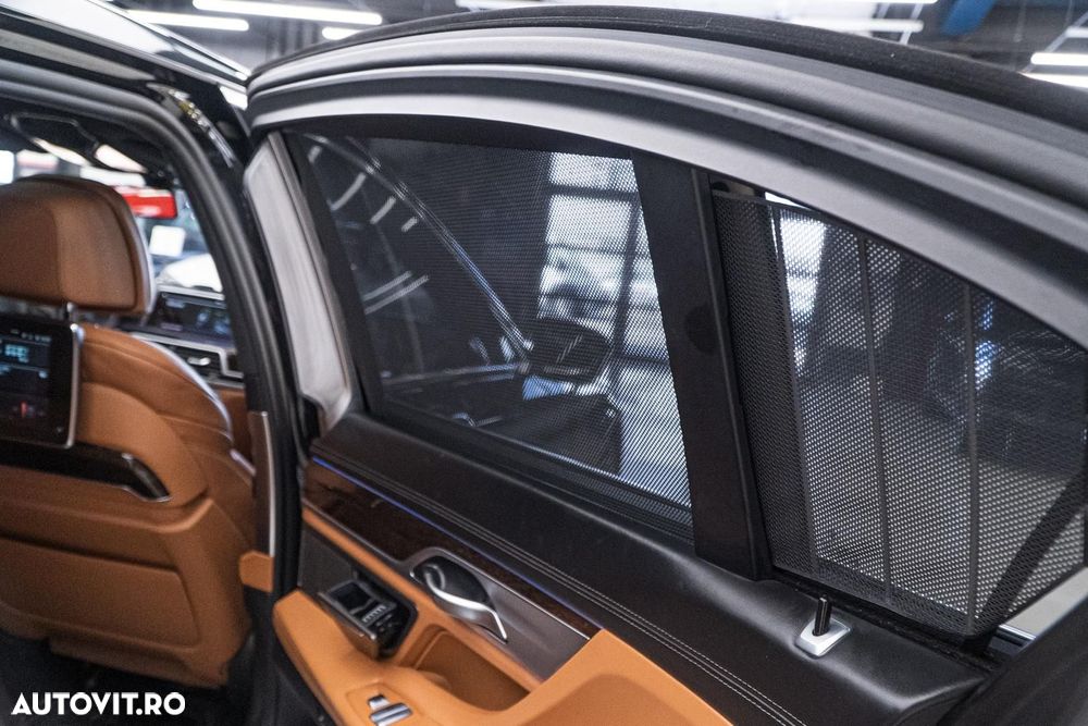BMW Seria 7 730Ld xDrive - 32