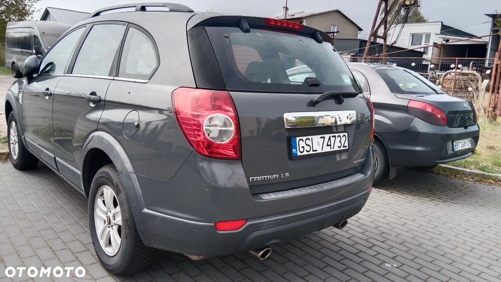 Chevrolet Captiva 2.4 LS - 4