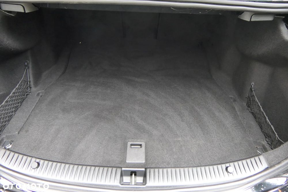 Mercedes-Benz Klasa C 180 (BlueEFFICIENCY) - 30