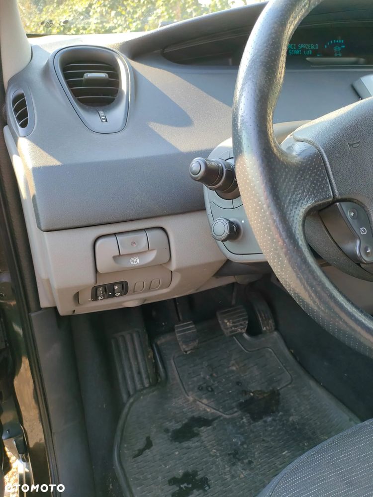 Renault Grand Scenic - 27