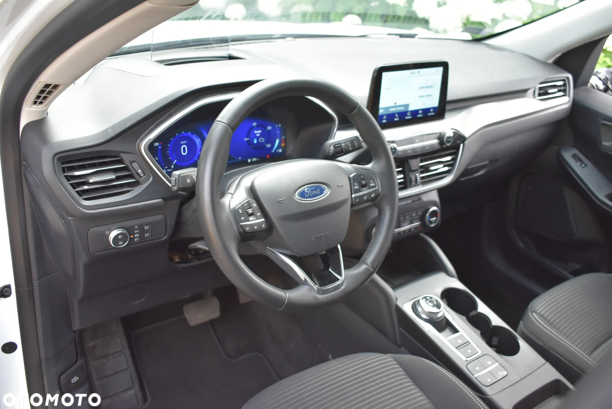 Ford Kuga 2.5 FHEV AWD Titanium - 6