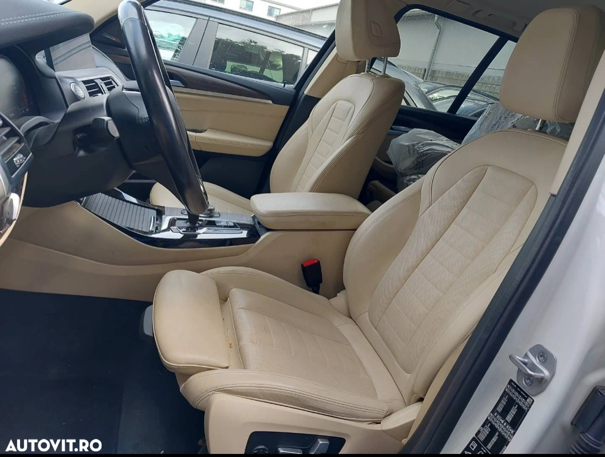 BMW X3 xDrive20d AT Luxury Line - 7