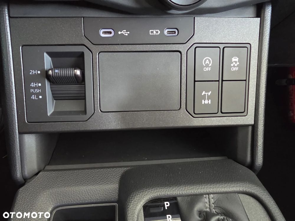 Toyota HILUX - 23