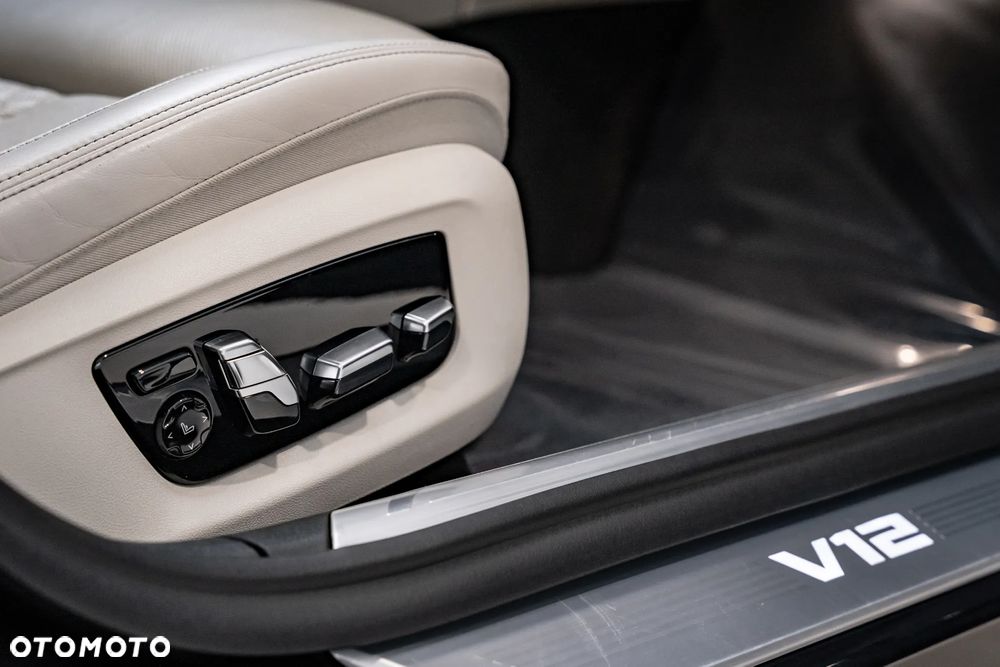 BMW Seria 7 M760Li xDrive - 37