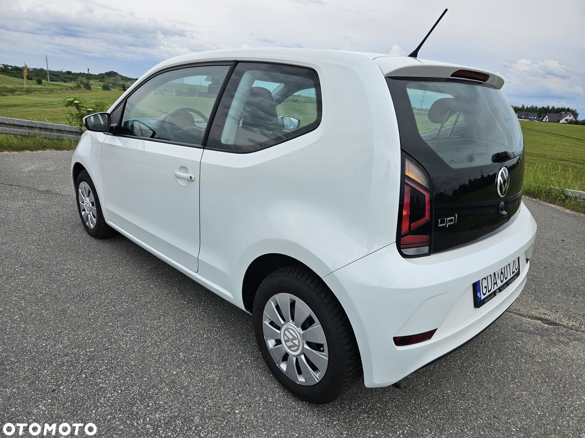 Volkswagen up! - 9