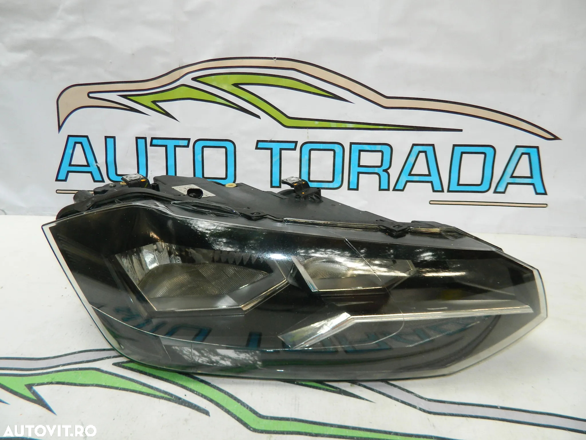 Far dreapta VW Polo  2G model 2017 2018 2020 2021 cod 2G1941006 - 2