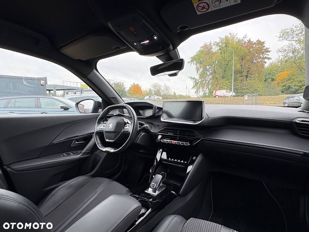 Peugeot 2008 PureTech 130 EAT8 GT - 21