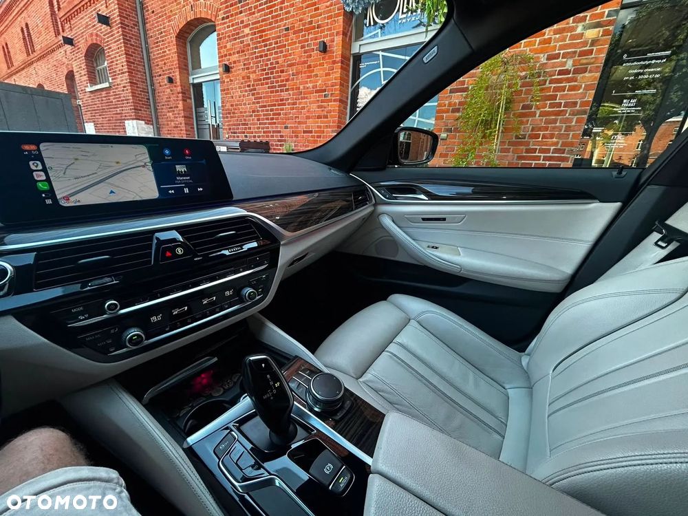 BMW Seria 5 530i xDrive M Sport sport - 14