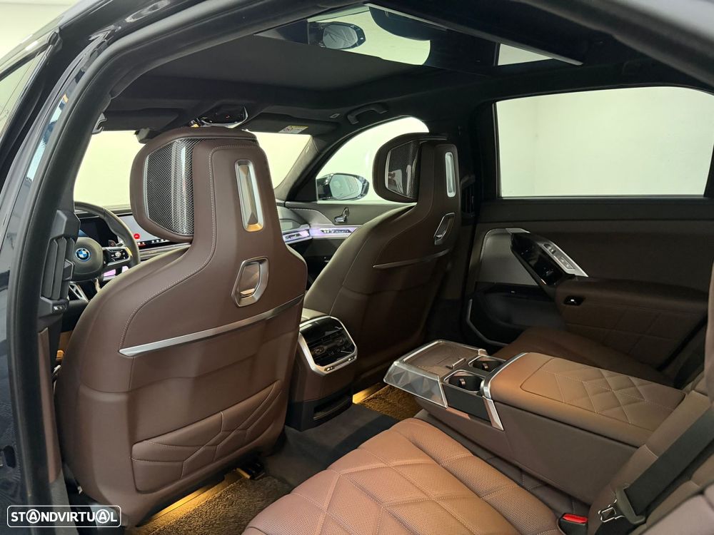 BMW 760 M760e xDrive - 22