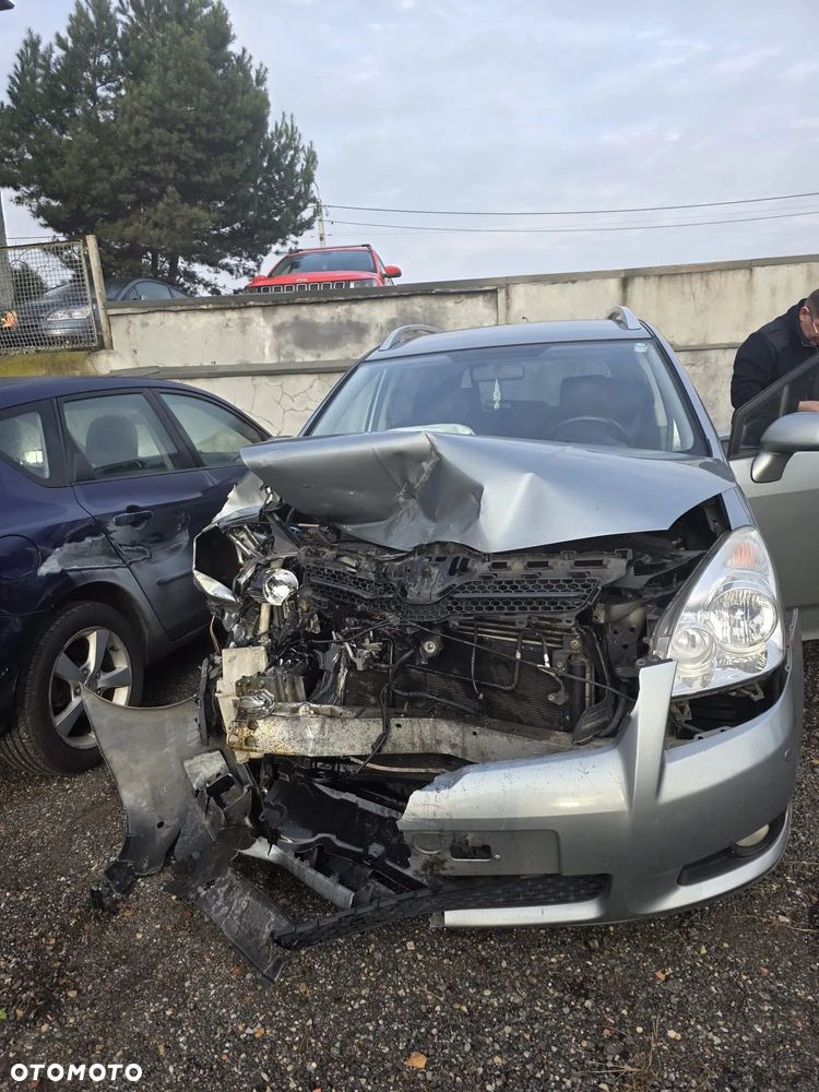 Toyota Corolla Verso 2.2 D-4D Premium - 7