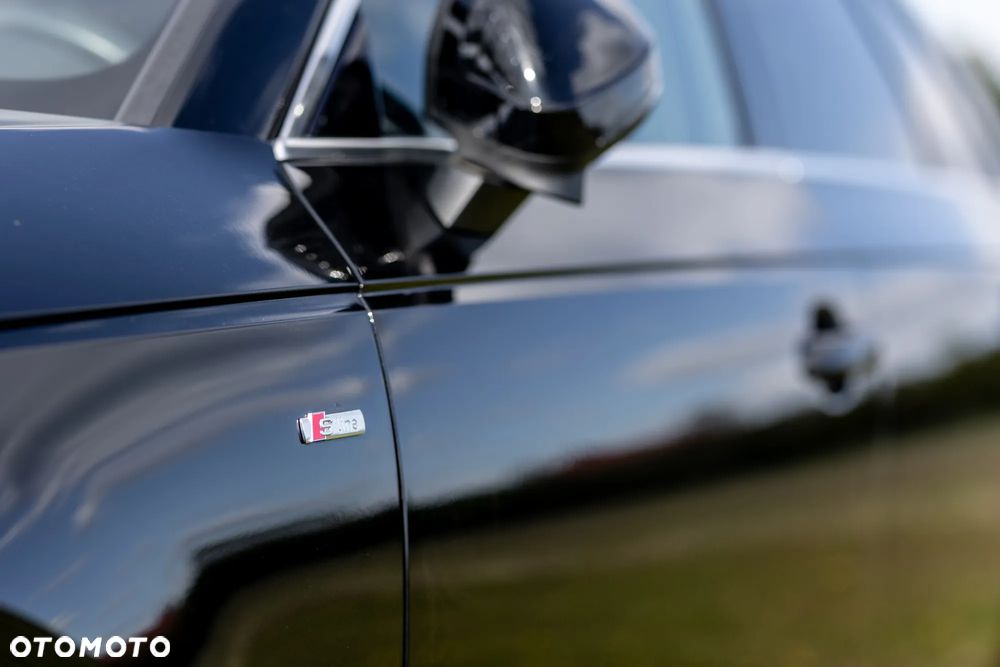 Audi A4 Avant 40 TDI S Line S tronic - 17