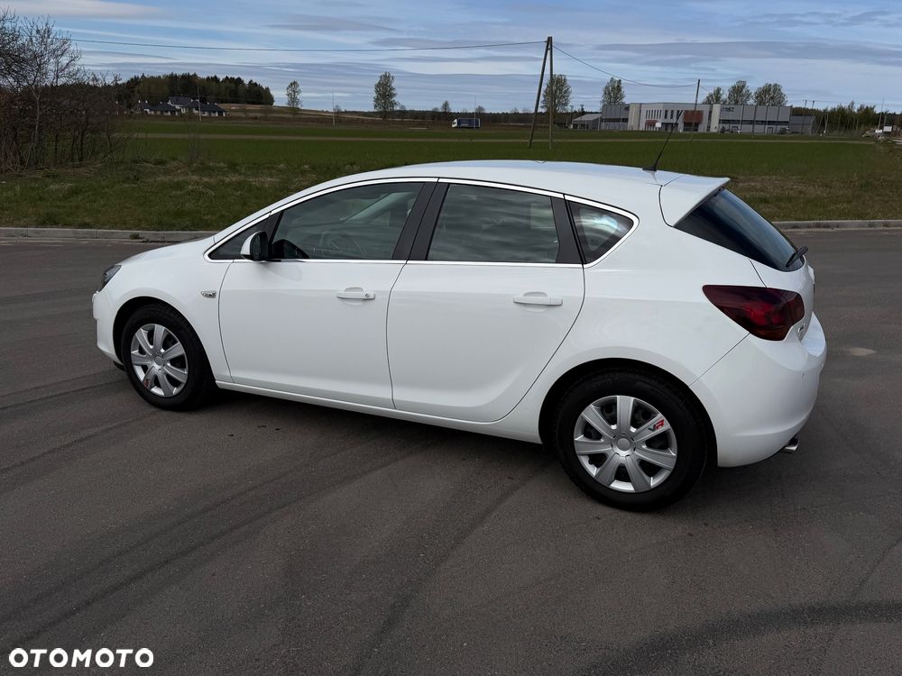 Opel Astra 1.4 T Enjoy - 30