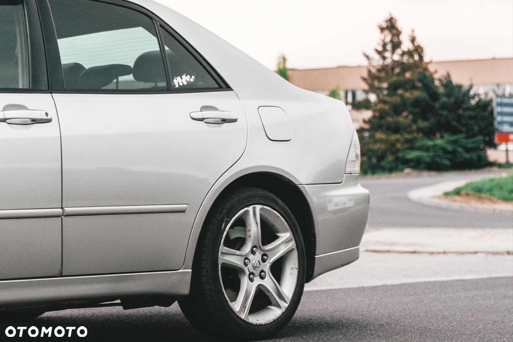Lexus IS 200 Prestige - 5