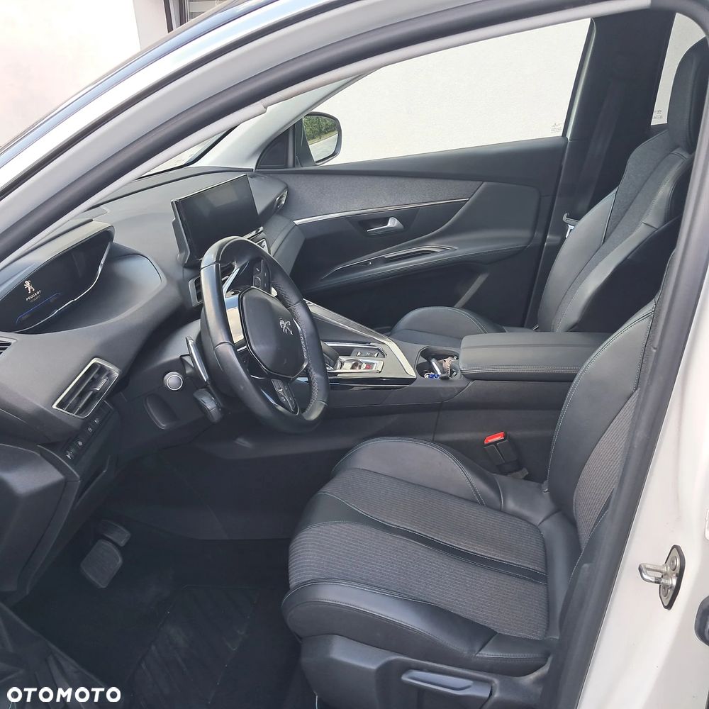 Peugeot 3008 1.6 PureTech GPF Active S&S EAT8 - 8