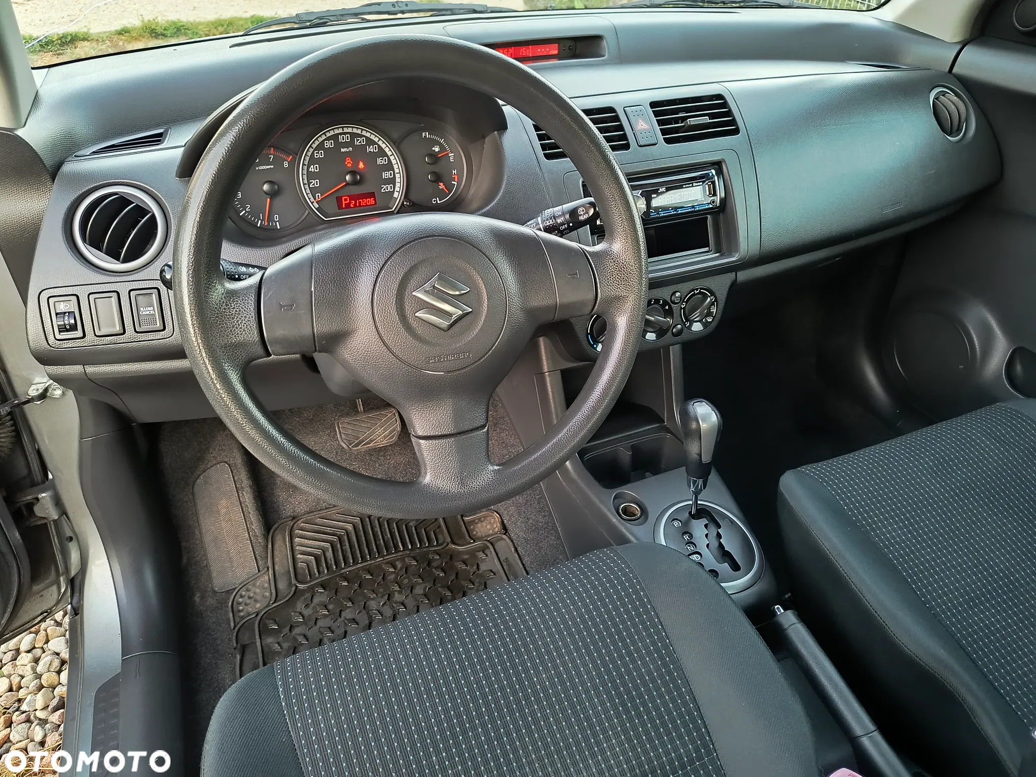 Suzuki Swift - 17