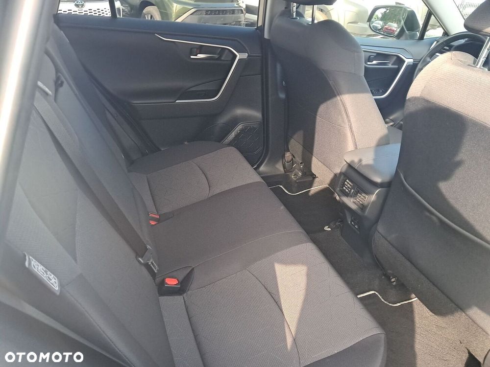 Toyota RAV4 - 11