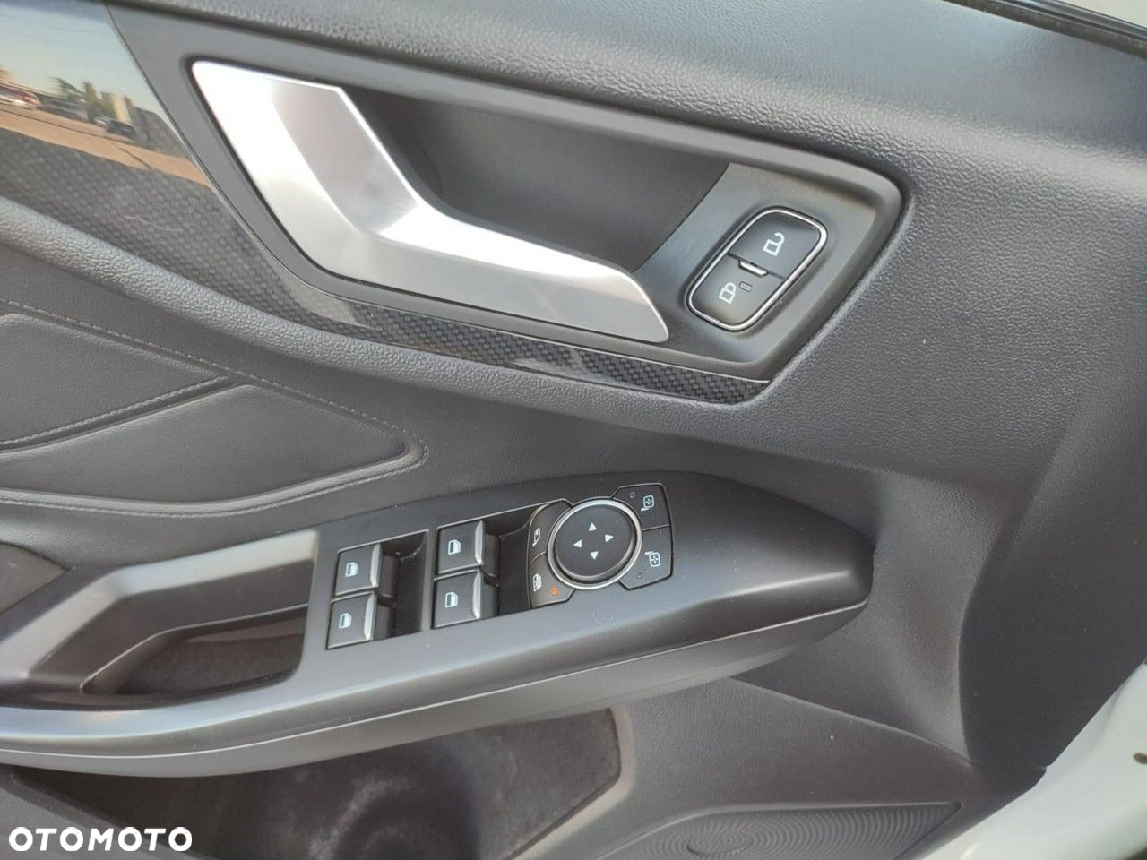 Ford Focus - 25