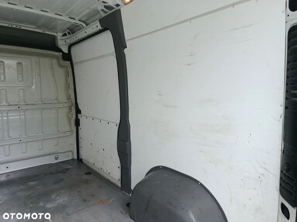 Peugeot Boxer 2.0 diesel 163kM, manual, końcówka 2016roku, WEBASTO, HAK, UDOKUMENTOWANY NIEWIELKI PRZEBIEG! 100% ORGINALNY LAKIER! AUTO SPRAWNE !! - 25