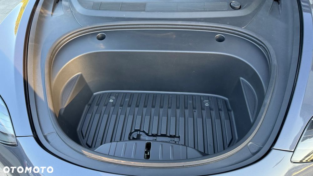 Tesla Model 3 Langstreckenbatterie Allradantrieb Dual Motor - 35