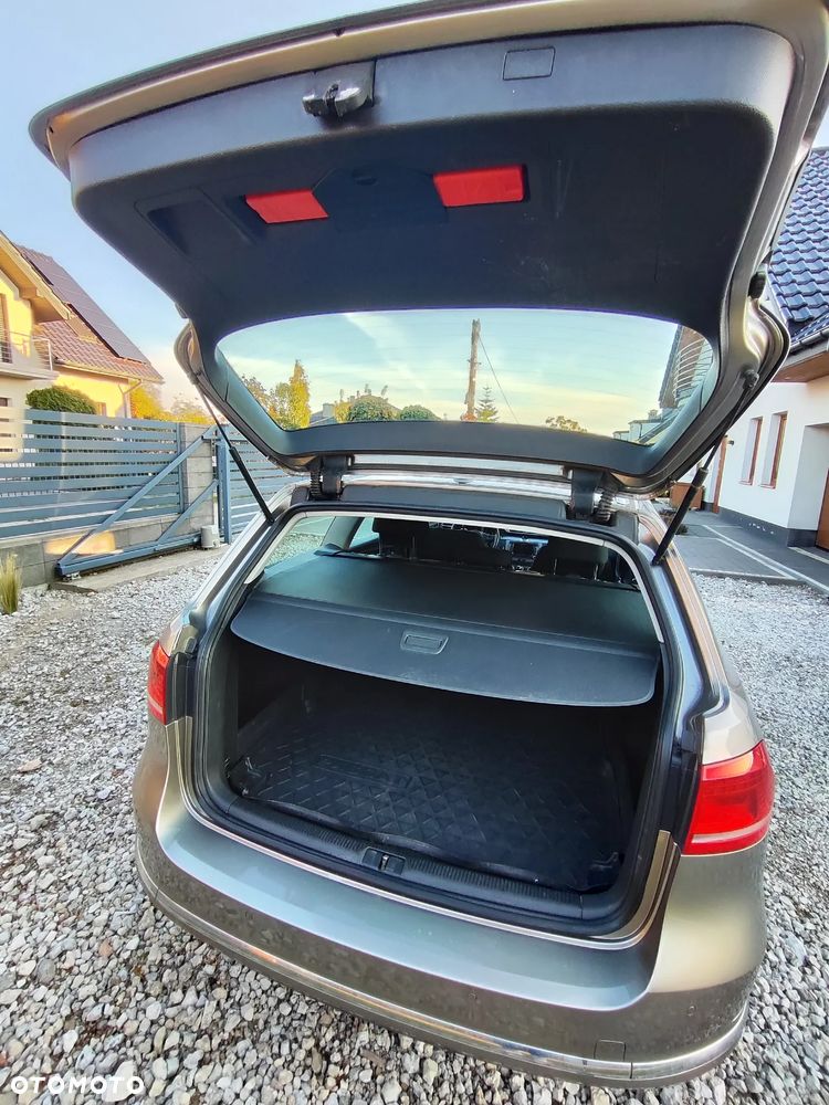 Volkswagen Passat - 21