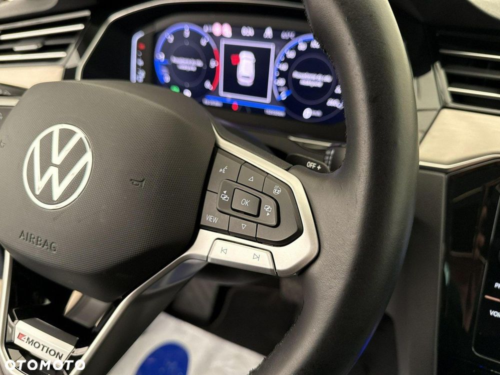 Volkswagen Passat - 26
