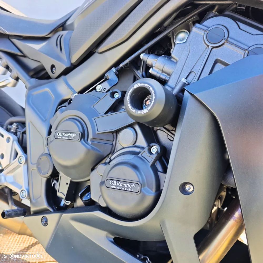 Honda CBR 650R - 9